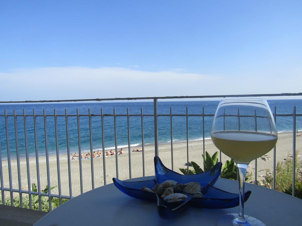 Appartamento Mare Mare Форца-д'Агро Экстерьер фото
