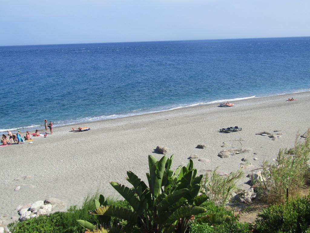 Appartamento Mare Mare Форца-д'Агро Экстерьер фото
